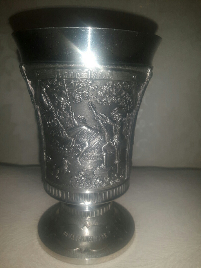 Олов'яний келих для вина Романтика