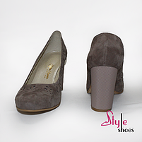 Туфлі човники жіночі із замшевої шкіри бежевого кольору з орнаментом на підборах 8 см"Style Shoes", фото 3