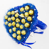Букет із цукерок Серце з Ферреро роші 27 синій