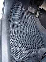 Наши коврики EVA в салоне Mitsubishi Outlander '03-07​  2