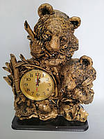 Часы настольные Панды Статуэтка под бронзу на деревянной подставке. Кварц