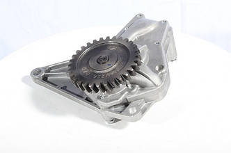 Масляный насос на TD226B Deutz (12159765)