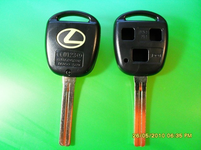 Корпус ключа на Lexus 3 кнопки довгий lx450, lx470, es300, land cruiser, ls400