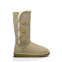 Угги женские UGG Australia Bailey Button Triplet II Sand.Угги женские высокие с тремя пуговицами Песочные.