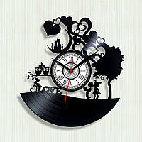 Часы на любовную тему Часы с винила Любовные часы Виниловая пластинка Часы на день валентина Часы с сердцем