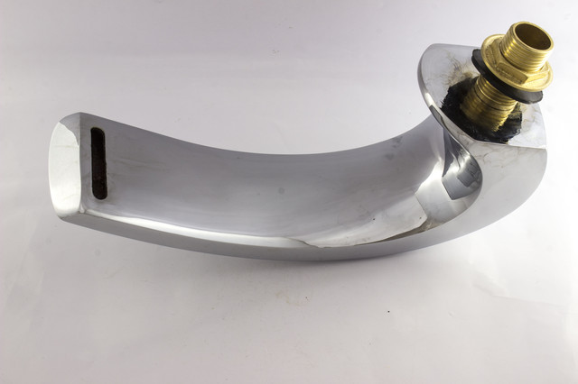 Вилив води для джакузі