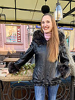 Шкіряна жіноча куртка з капюшоном із хутром на знімній підстібці