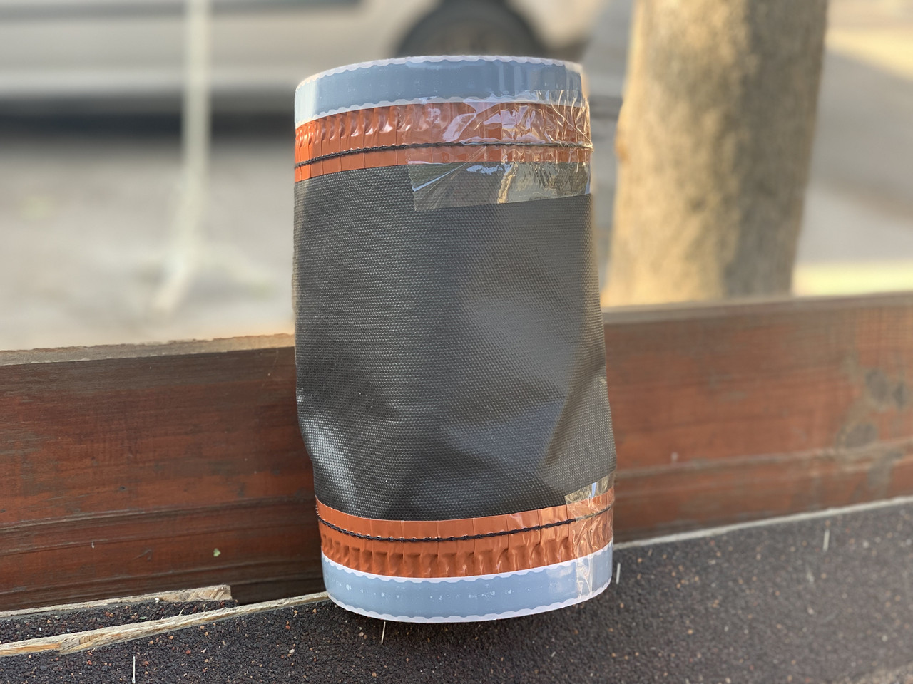 Конькова стрічка для металочерепиці  FOX 300мм х 5м, рулон 5м (ОПТ)