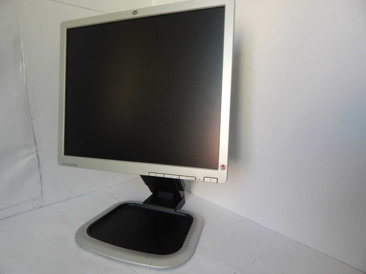 Монітор б.у  19 дюймів HP Compaq HP LA1951 - 19 дюймів, фото 1