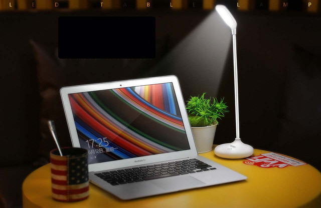 Настільна лампа Remax RT-E190 Dawn LED Lamp c акумулятором Настільна лампа Remax RT-E190 Dawn LED Lamp c акумулятором