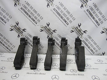 Педаль акселератора (газа) MERCEDES-BENZ w211 e-class (A2113000504 / A2113000004)