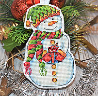 Набір для вишивки ялинкової іграшки "Сніговик з подарунком"
