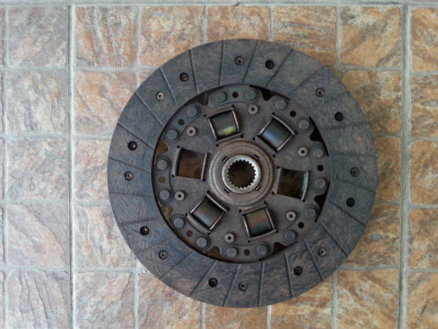 

Диск сцепления Mazda 323 BH BA 1.7 TD 4EE1-T 1994-1998 гв.