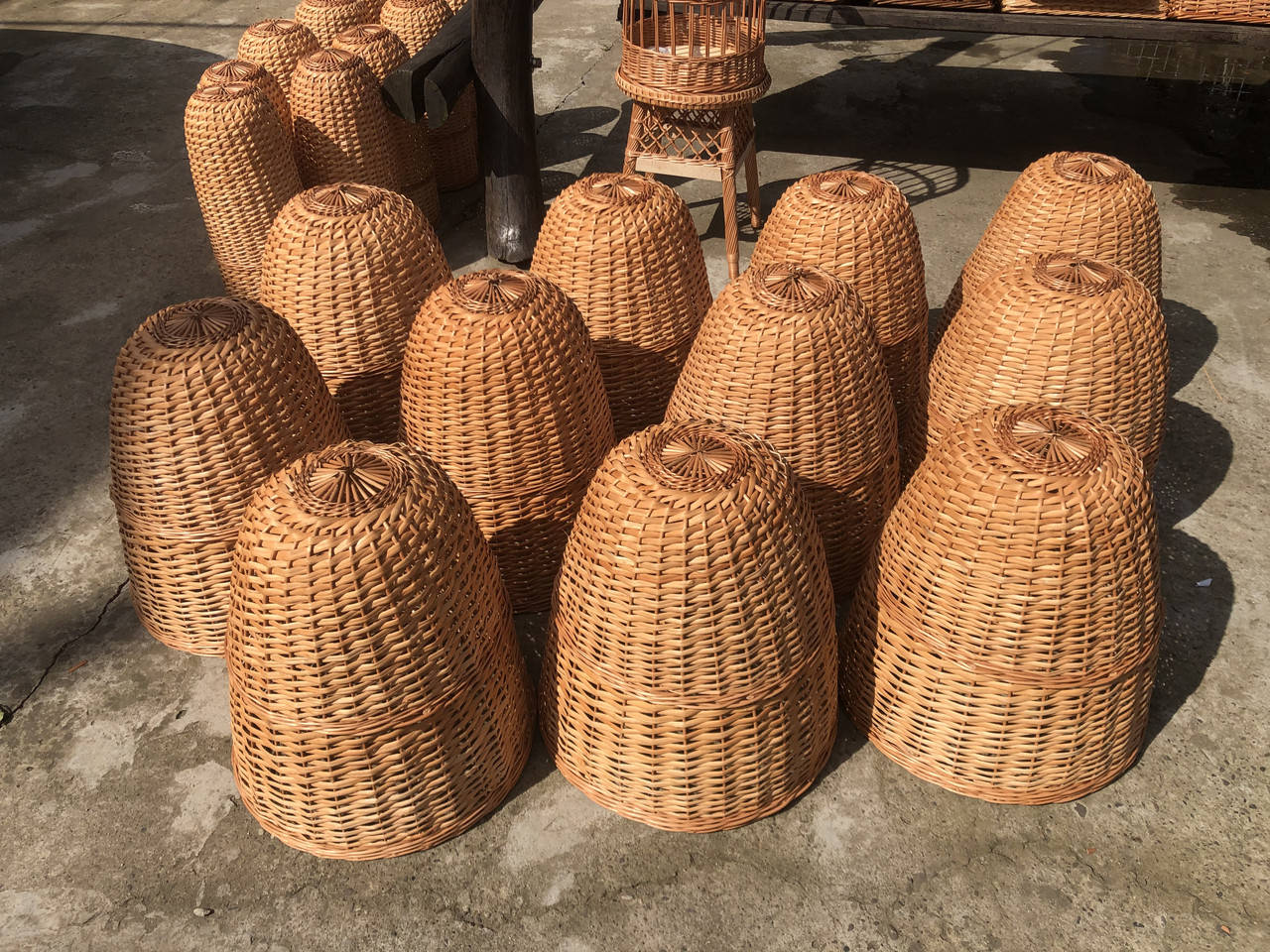 

Абажури (світильники) із натуральної колотої лози під замовлення від виробника., Бежевый