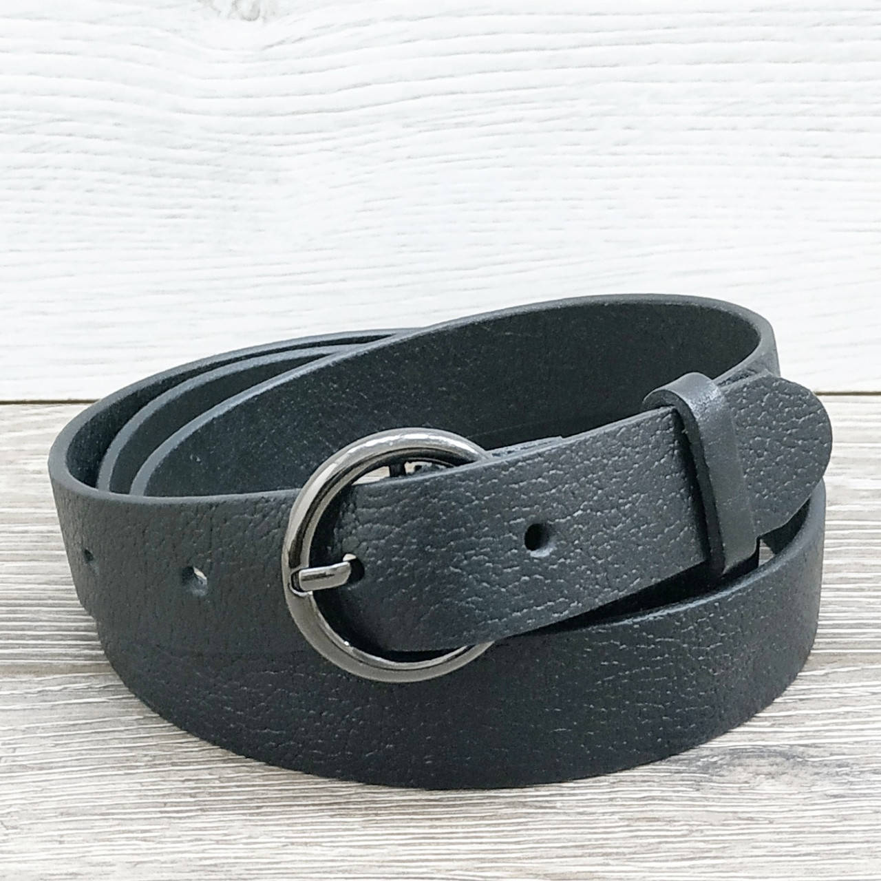 

Женский черный кожаный ремень