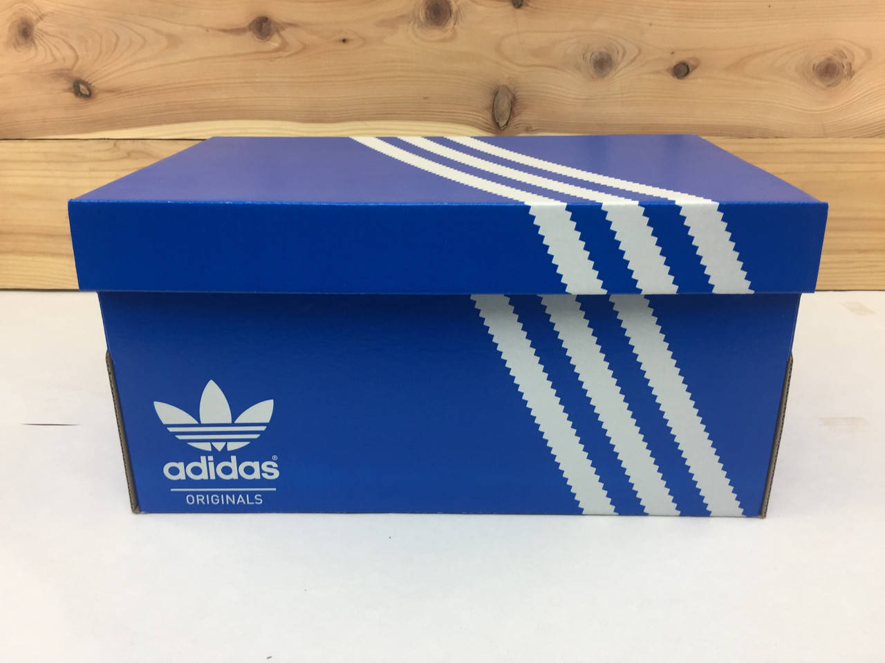 

Коробка для обуви Adidas синий Лакированный 320х205х160 (T23)