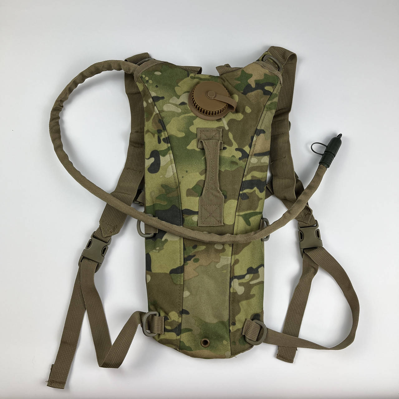 

Сумка с ёмкостью для воды (гидратор) 2,5л BPW1-2.5L Multicam