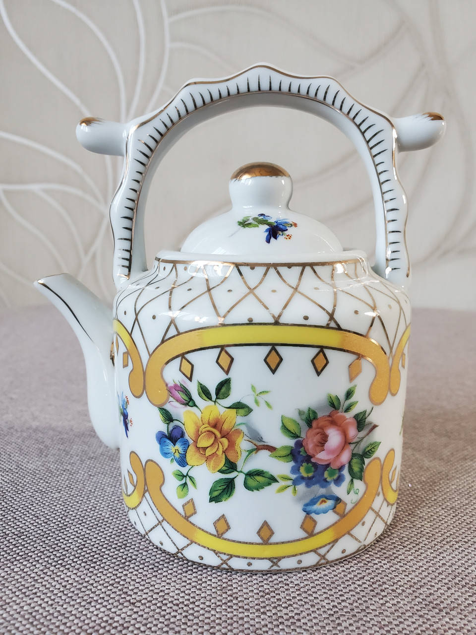 

Чайник декоративный заварочный 250 мл № 928, Белый