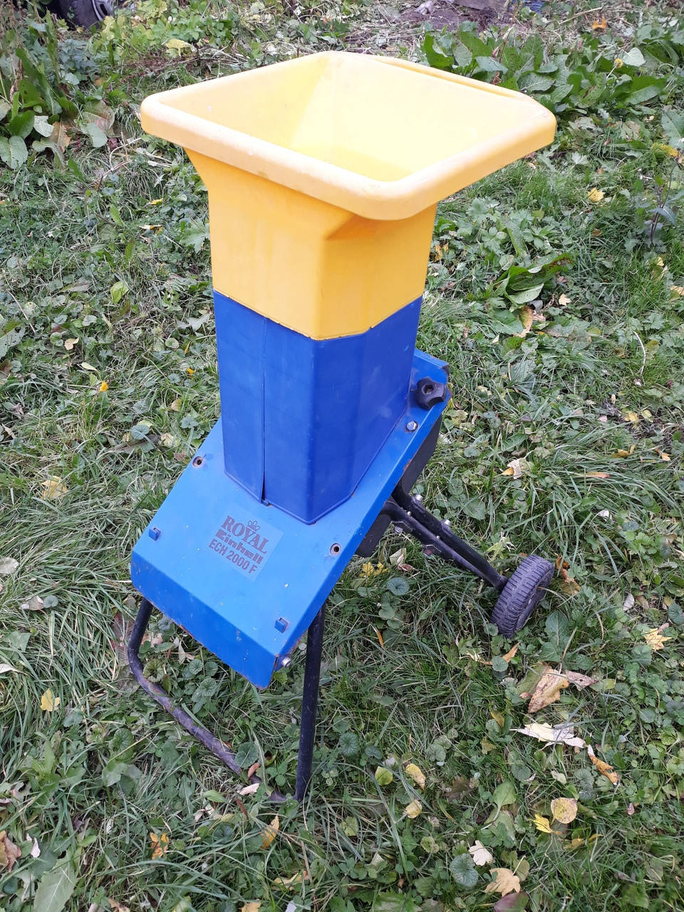 

Измельчитель веток садовый Royal Einhell ECH 2000W шредер подрібнювач