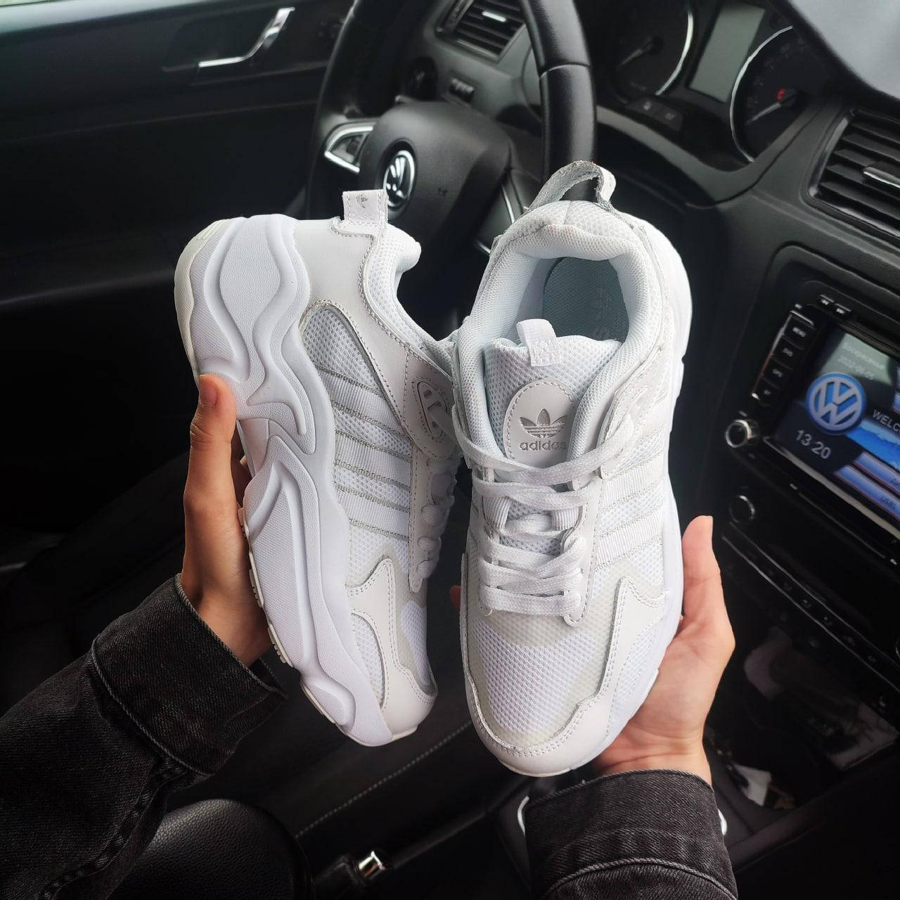 

Женские кроссовки Adidas Magmur Runner белые Адидас Магмур 38 Люкс, Белый