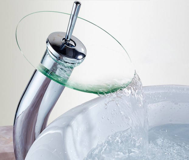 

Смеситель для раковины Mezclator каскадный стекло модель Sidney Chrome