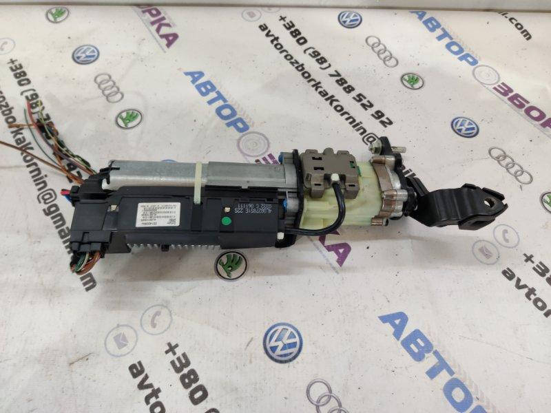 

Моторчик крышки багажника Audi Q7 4L 3.0L TFSI 2012 4L0827851E
