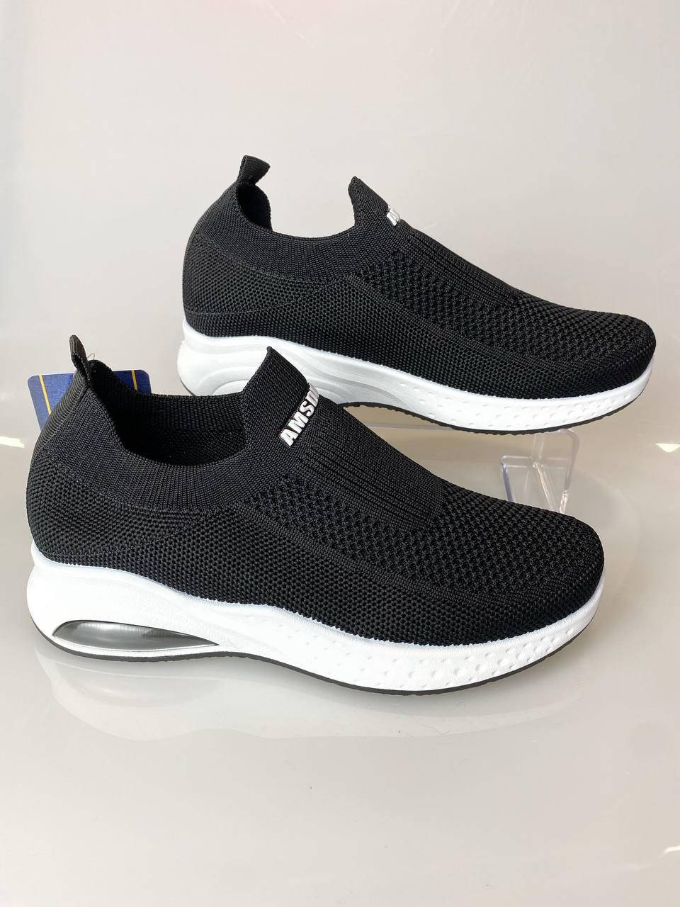 

Кроссовки размер 37-38-40-41 38, Черный