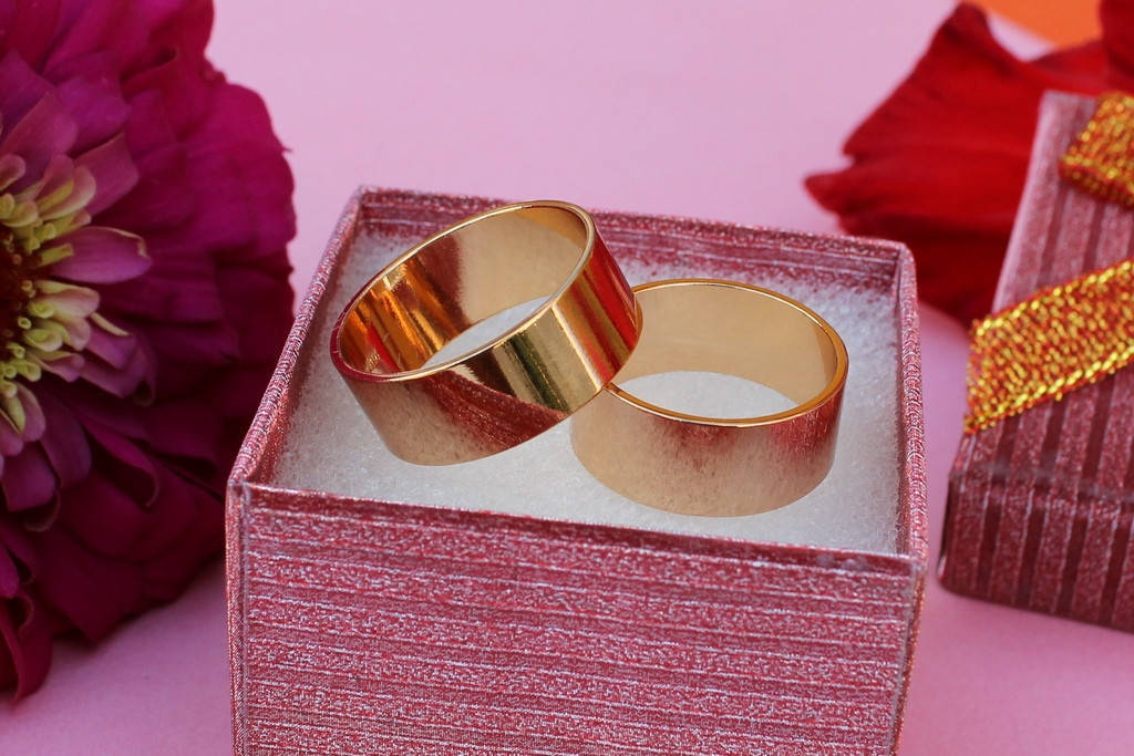 

Обручальное кольцо Xuping Jewelry американка 8 мм р 17 золотистое