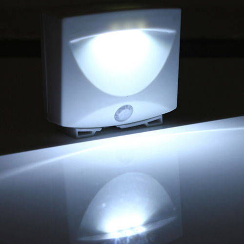 

Универсальная подсветка Mighty Ligth,LED Светильник с датчиком движения а