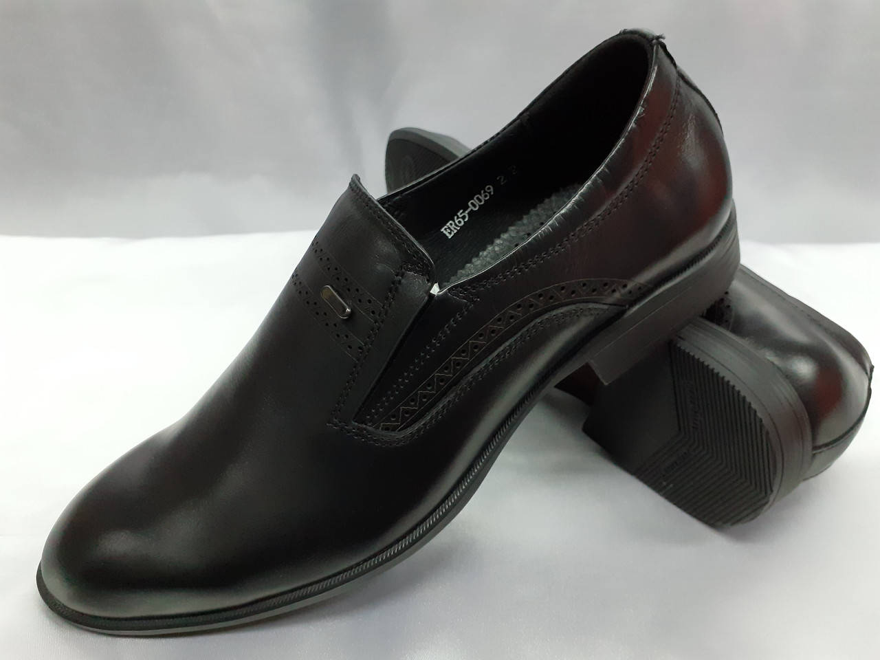 

Стильные классические кожаные туфли Rondo 42, 28.5, Черный