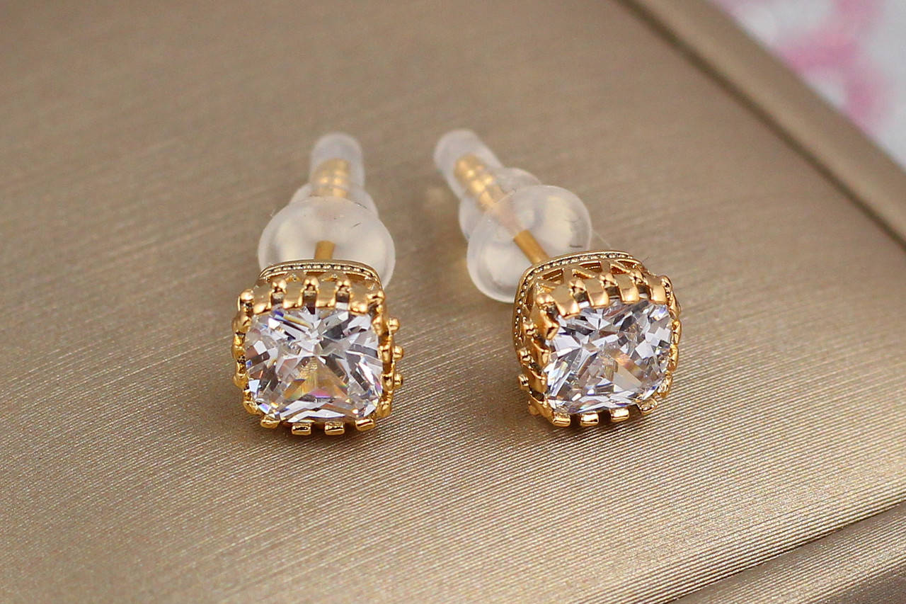 

Серьги гвоздики Xuping Jewelry квадратный камень 7 мм золотистые