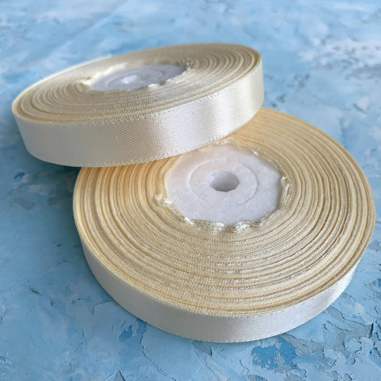 

Стрічка атласна колір айворі 1.2 см. / Лента атласная цвет айвори