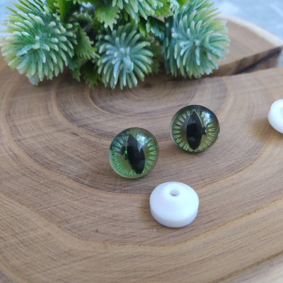 

Очі для котиків з вузькими зіницями 13мм(зелені)