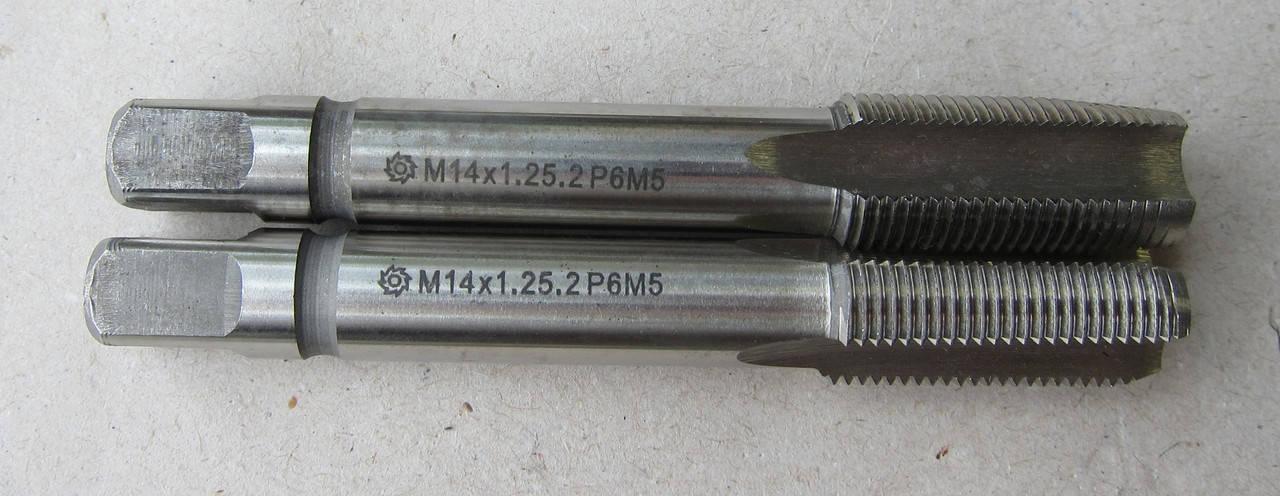 

Метчик машинно-ручной М 14х1,25 комплектный HSS( Р6М5 ) Гост 3266-81 исполнение 2