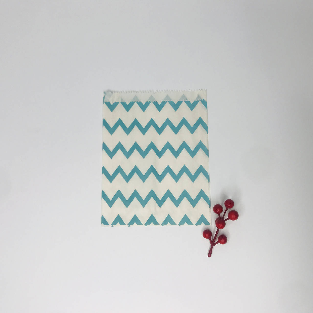 

Крафт-пакет, 230*170*30 мм, бирюзовый зиг-заг, 10 шт.