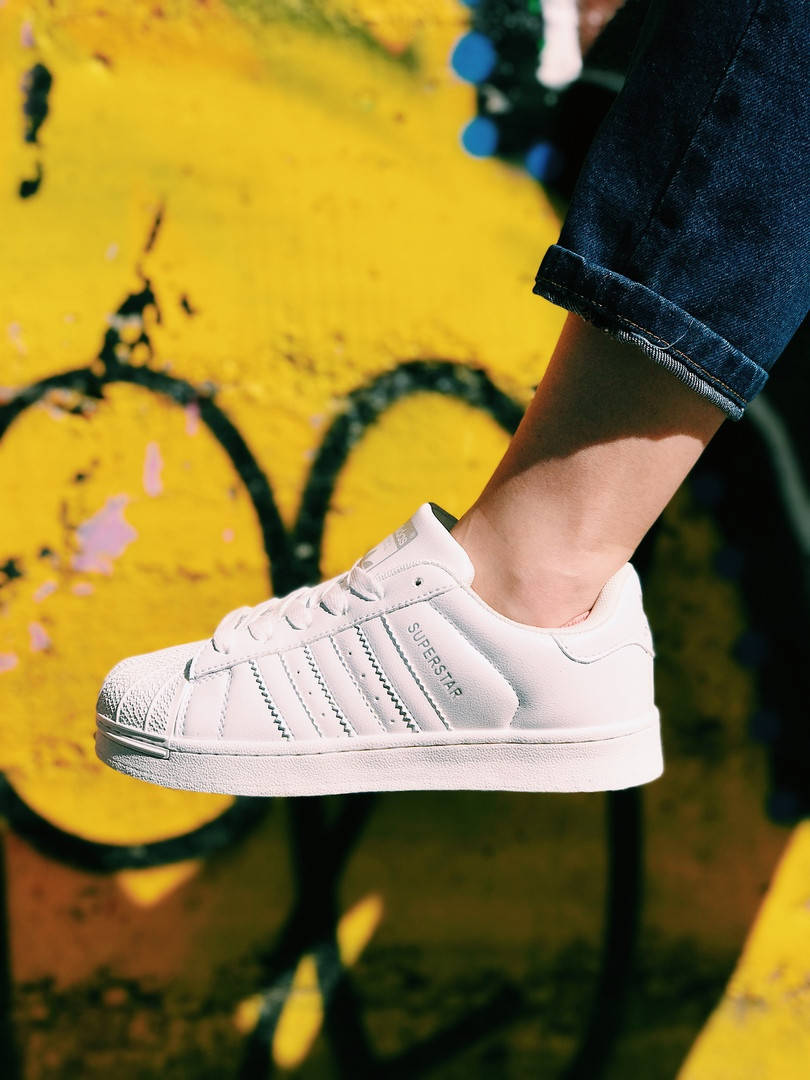 

ADIDAS SUPERSTAR Женские осенние белые кожаные кроссовки. Женские кроссовки на шнурках