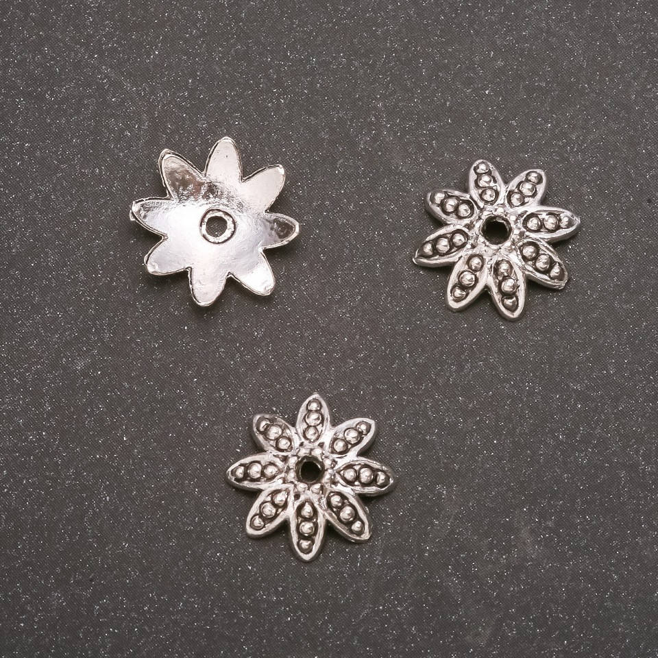 

Фурнитура наконечник для бусин серый металл 14мм d-in-2мм фас. 20шт.