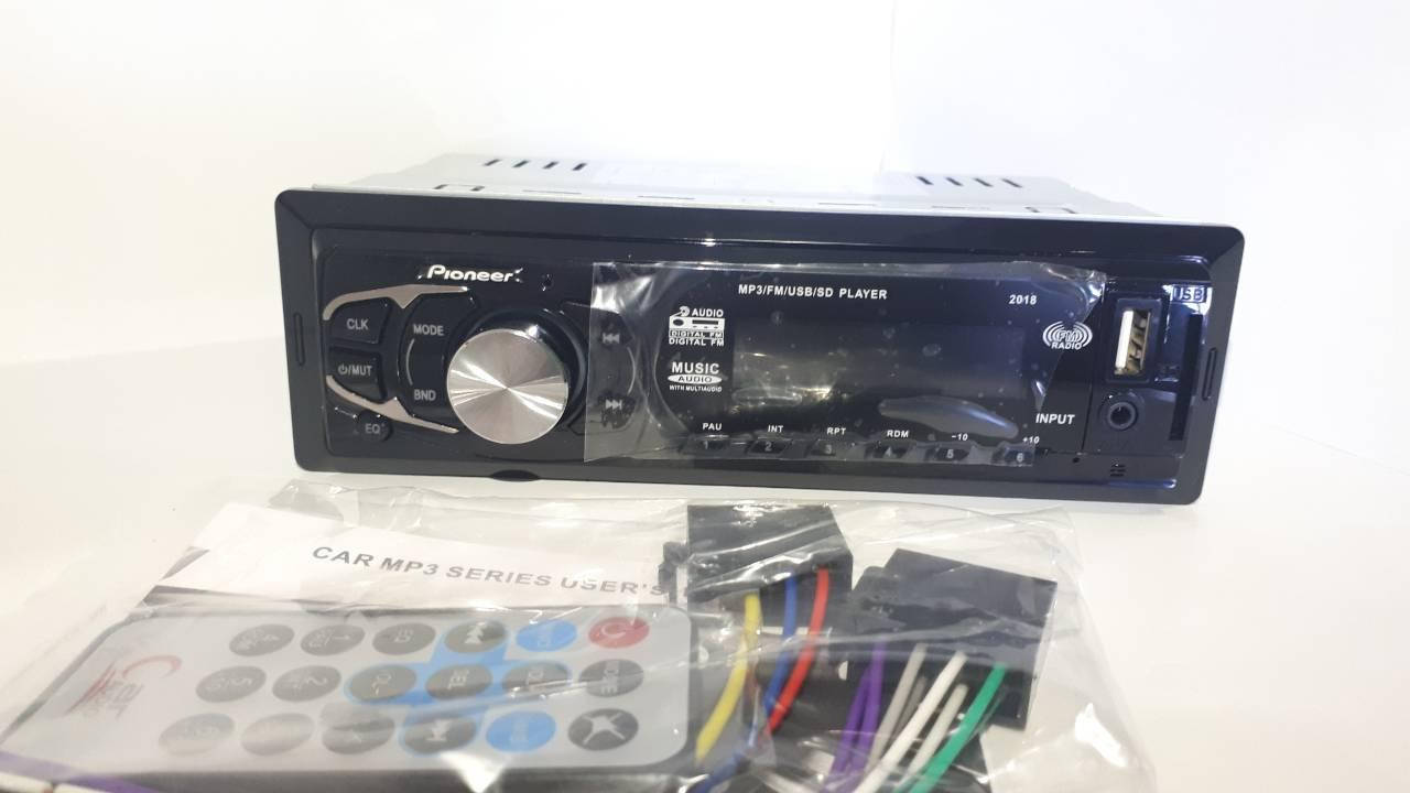 

PIONEER 4004 USB FM магнітола в авто