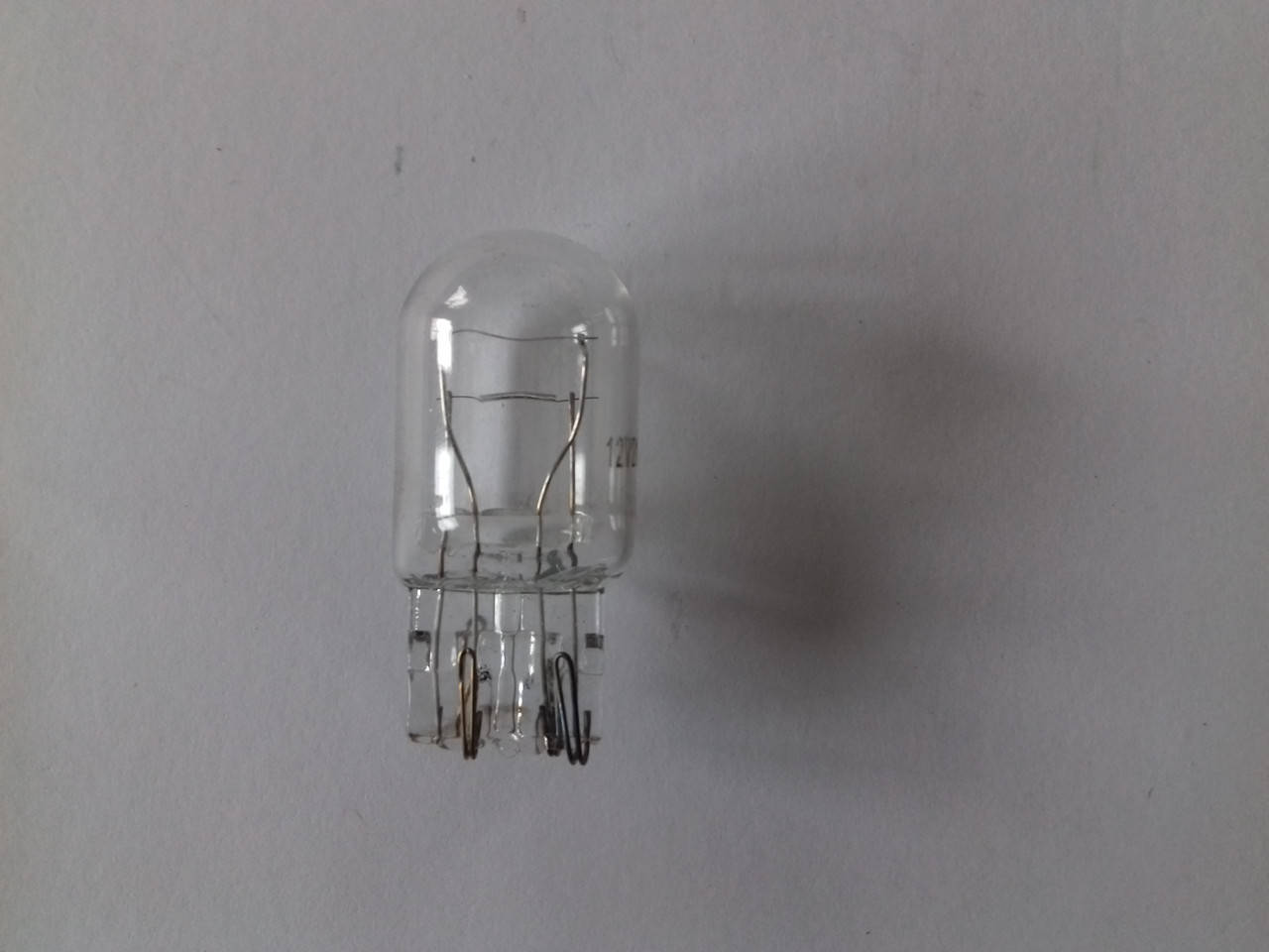 

Лампа стопа T20 БЕЛАЯ (безцокольная) 12V 21/5W HONDA DIO/TACT