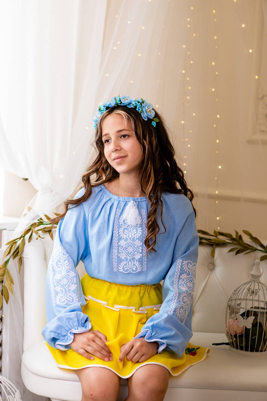 

Вишиванка для дівчинки Блакить
