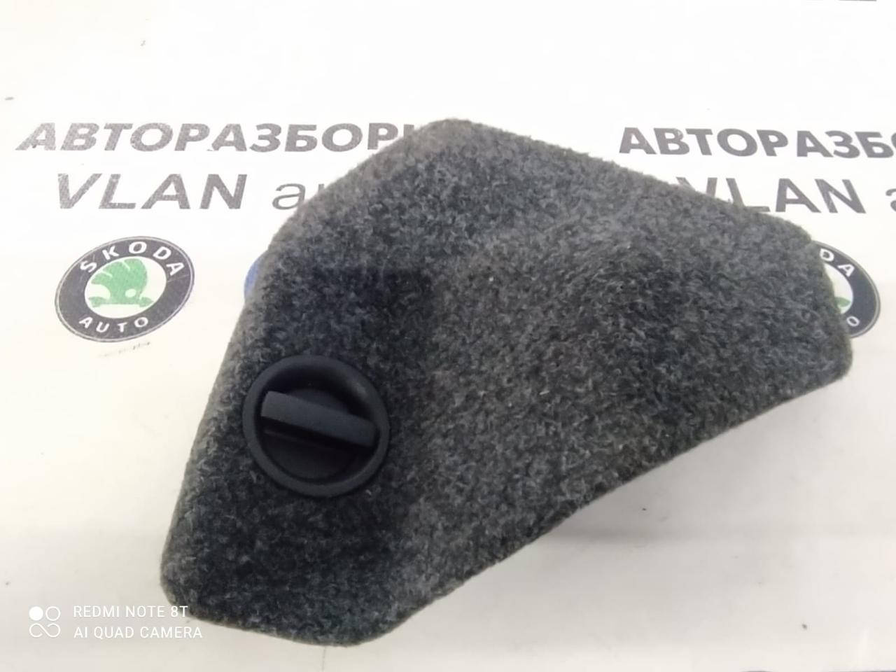 

Обшивка багажника Хетч Бек 1J0867468 VW Гольф 4
