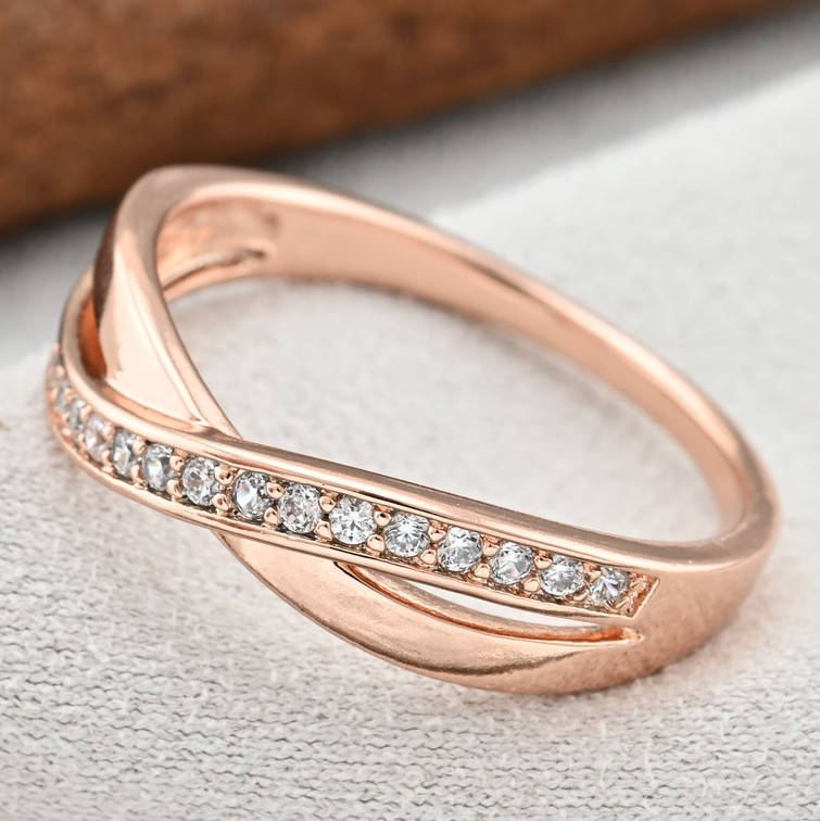 

Кольцо Xuping 14829 ширина 5 мм белые фианиты позолота РО размер 17