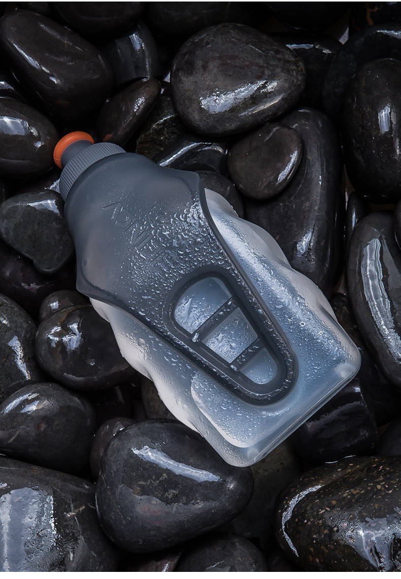 

Спортивна пляшка з кріпленням на пояс 250ml