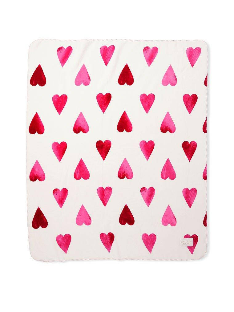 

Уютное плюшевое одеяло с сердцами Victoria's Secret Cozy Plush Fleece Heart Blanket