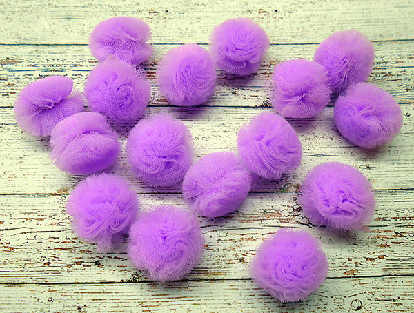 

Помпон 2,5см з фатину, бузковий