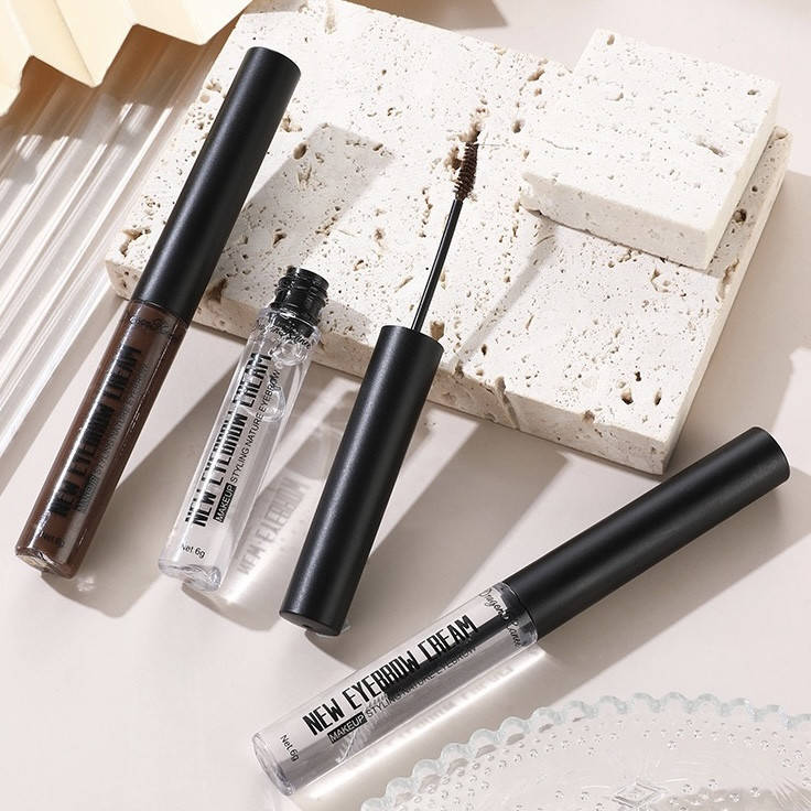 

Гель для фиксации бровей New eyerbrow cream