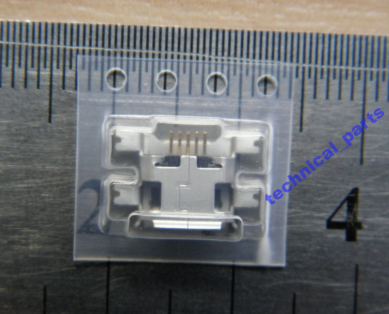

Микро USB разъем USB-3