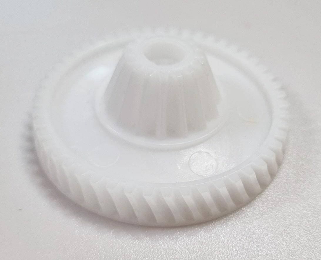 

Шестерня для кухонного комбайна и мясорубки Bosch 00622182, Белый