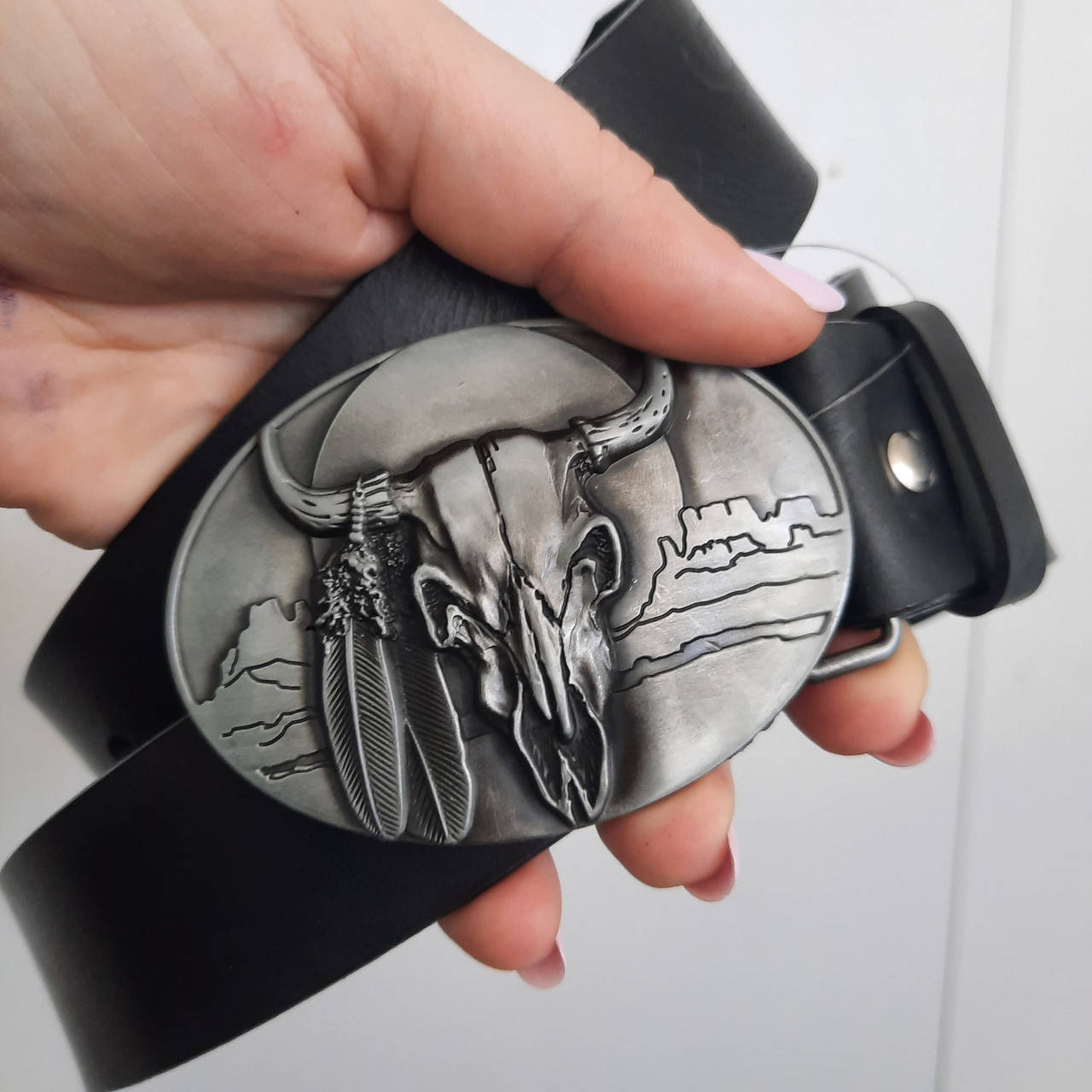 

УЦЕНКА!! Ремень мужской кожаный черный с быком Buffalo Wild 8008 (123 см)