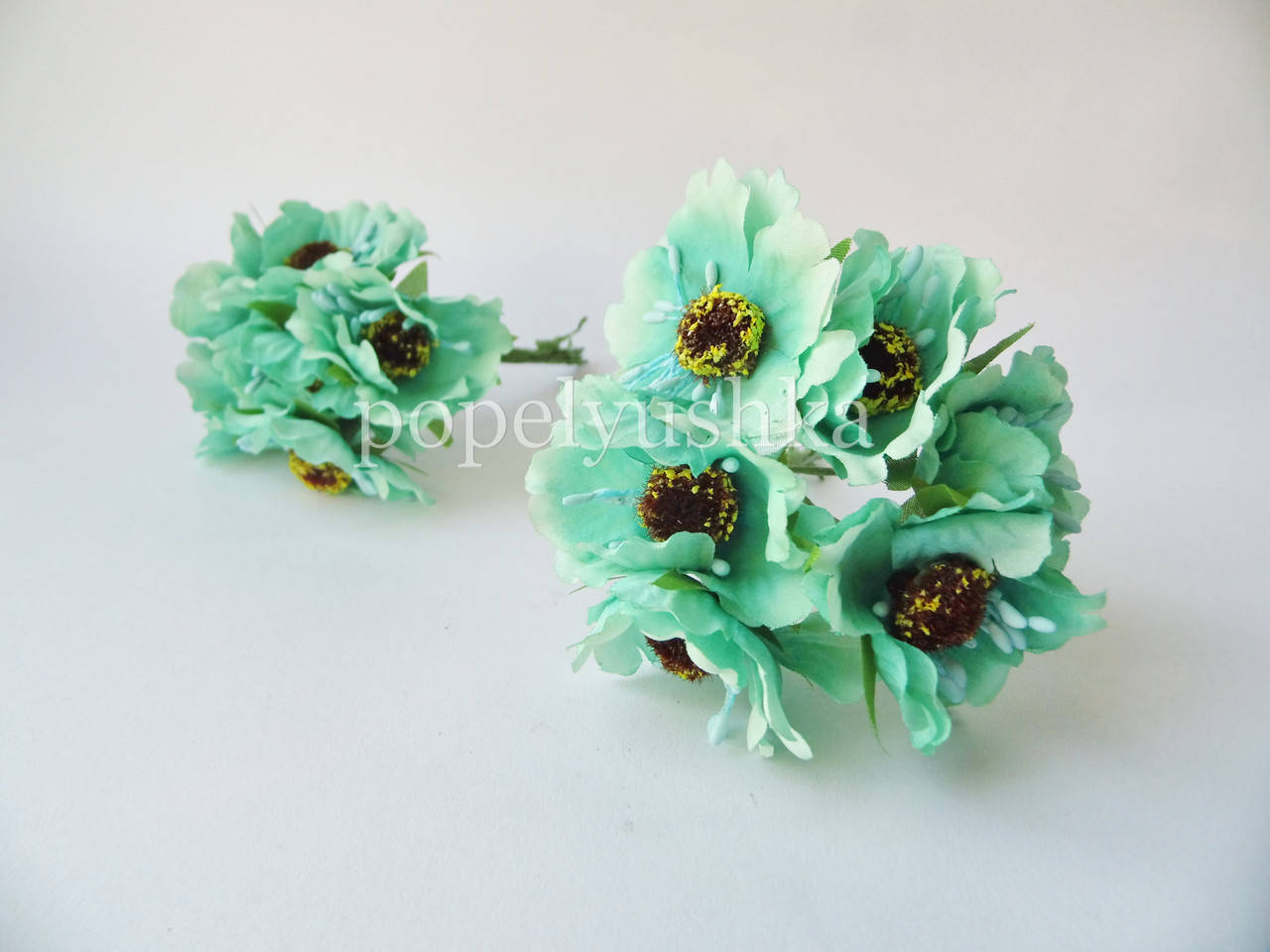 

Бутоньерка мак мятный 4,5 см